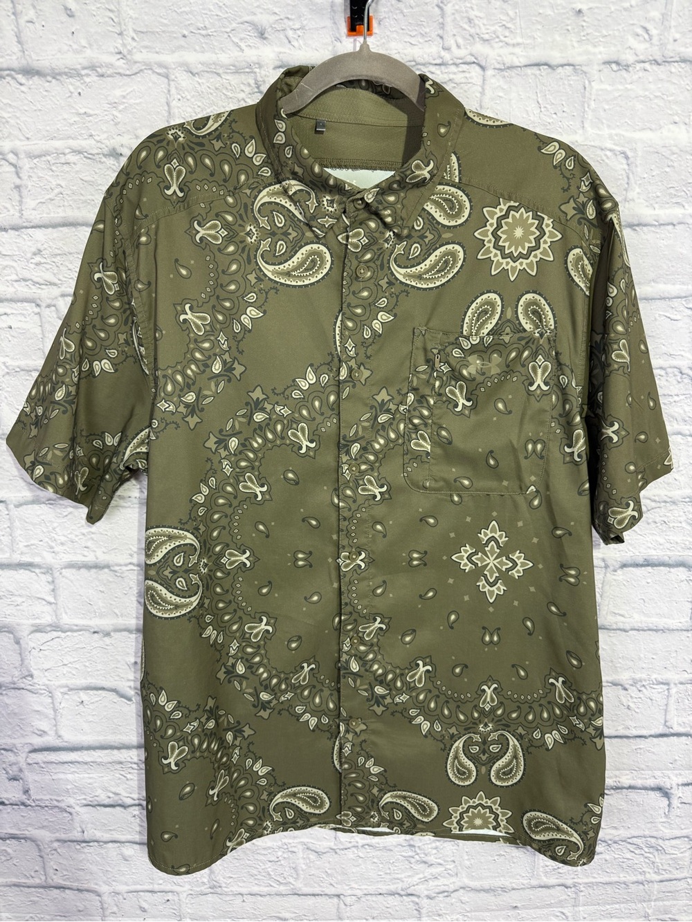 Men's Olive Green Paisley Short Sleeve‎ Shirt, Size XL